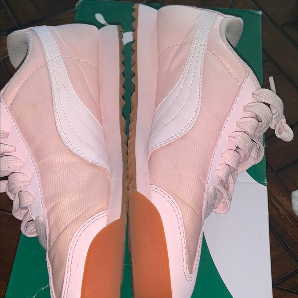 Pink Pumas - Picture 2 of 4